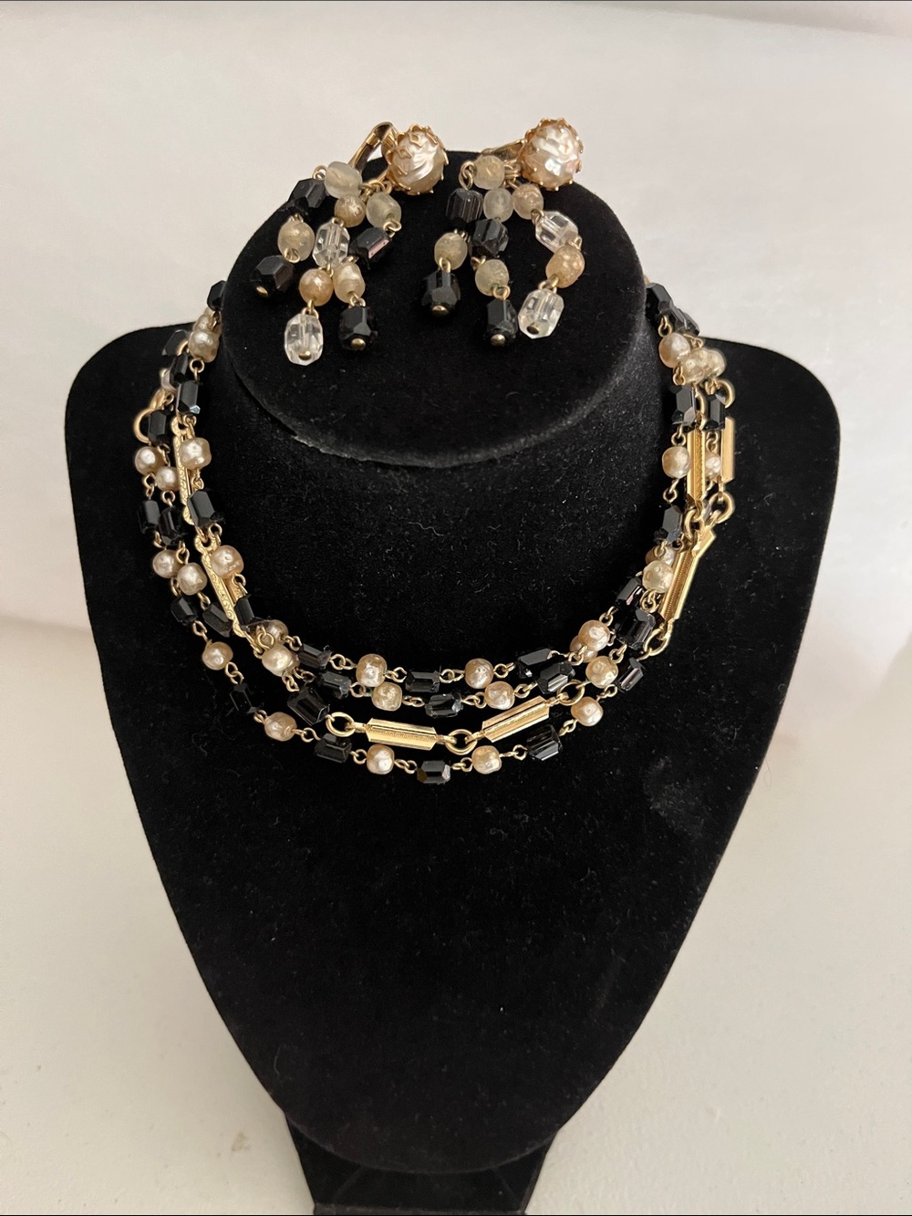 Vintage Sarah Coventry Rope of Fashion Demi-Parure Set Black Glass/Pearl 56"